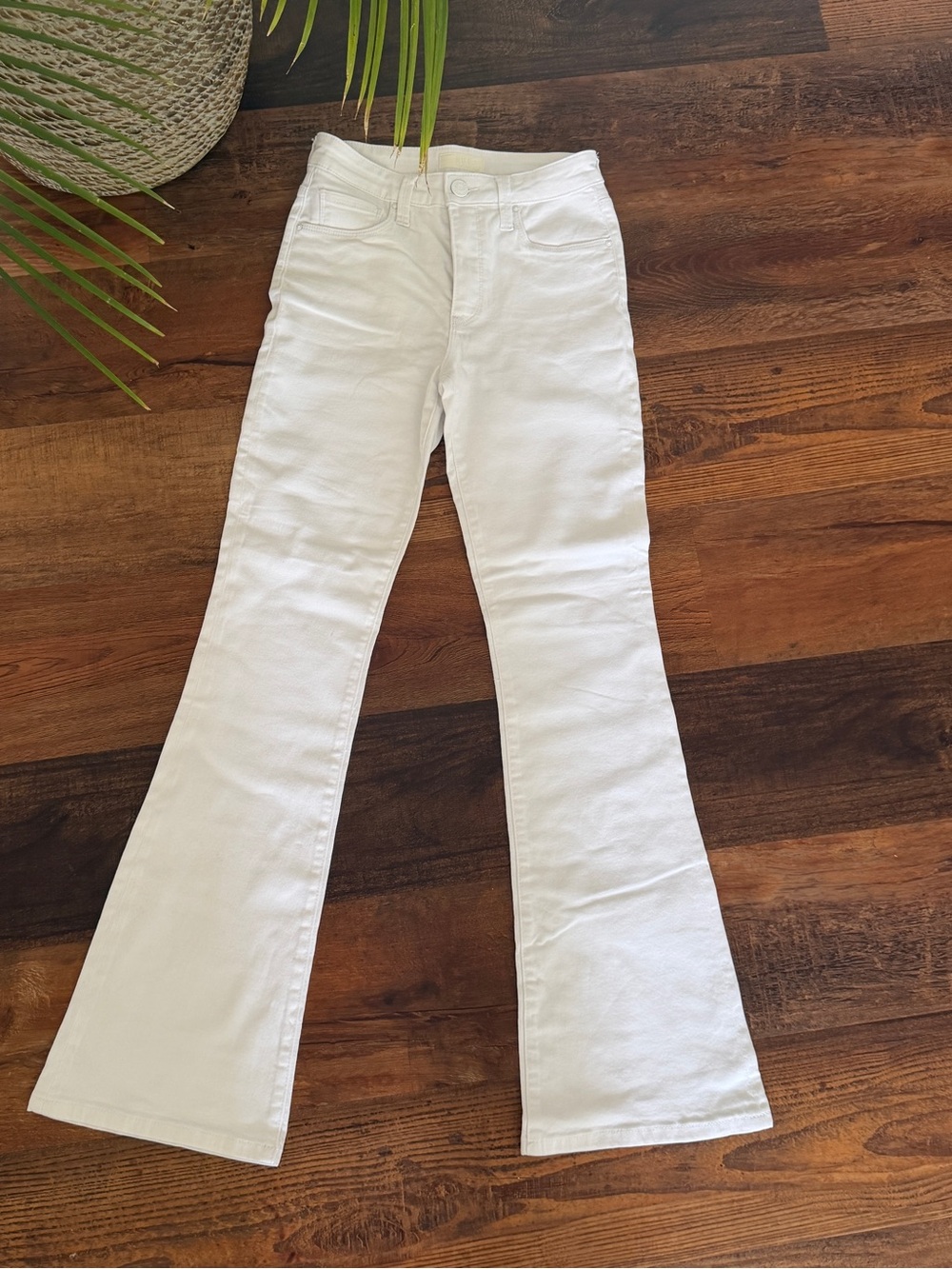 Kut from the Kloth White Ana High Rise Fab AB Flare-Wide-Leg Flare Jeans